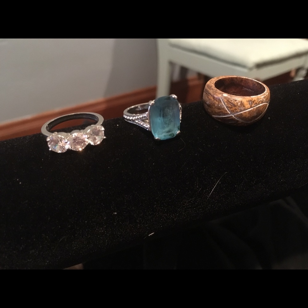 Set of three size seven rings